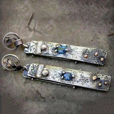 עגילי אבן כחולה בעבודת יד